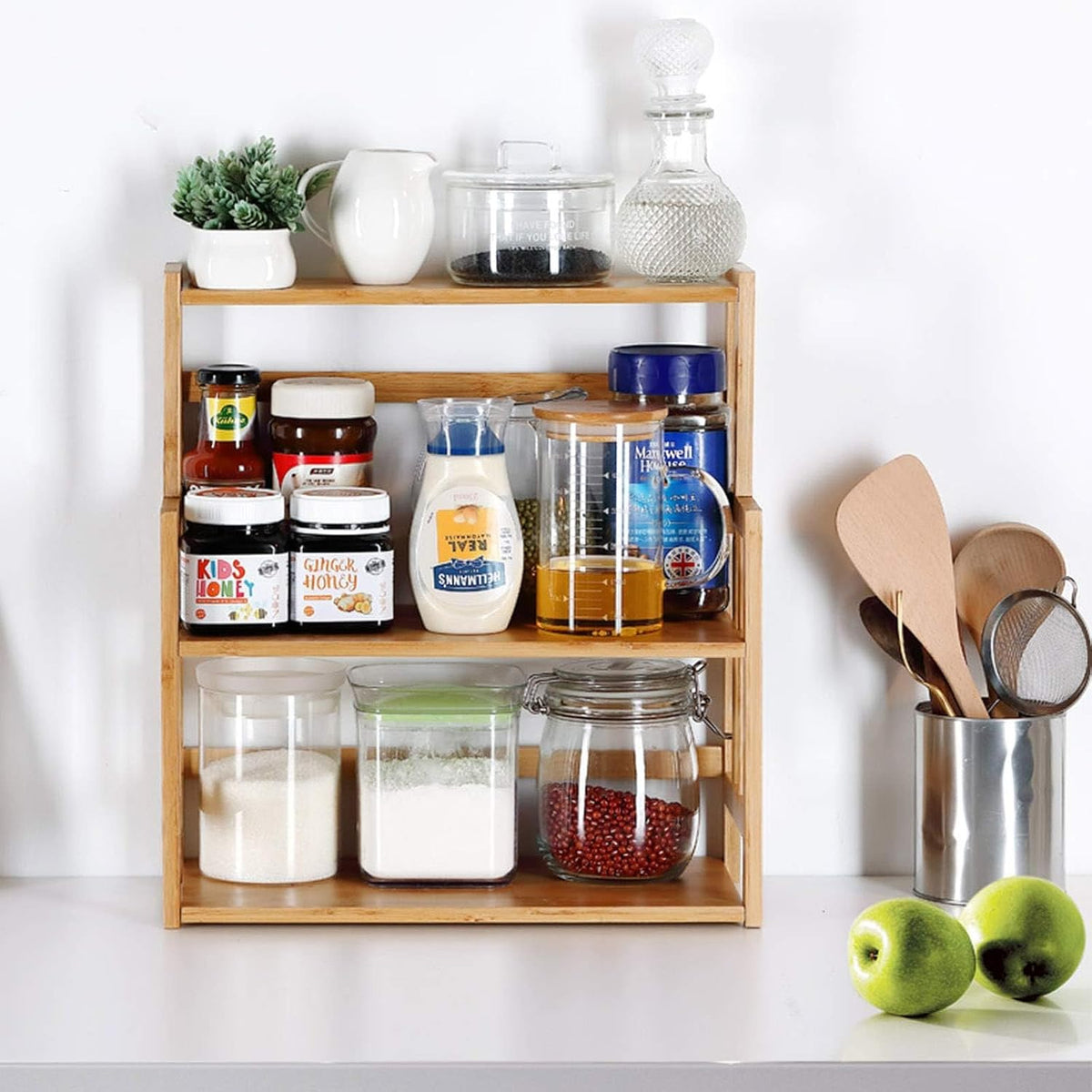 Kitchen & Dining