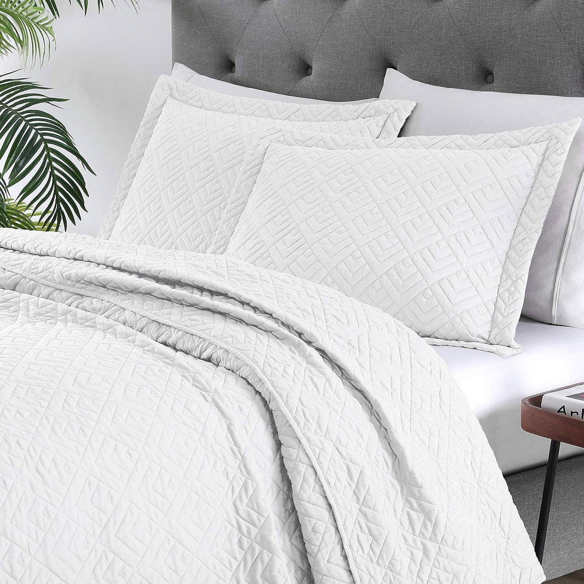 Quilt Set Queen Size Summer Squares Pattern White Bedspread