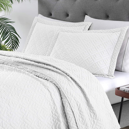 Quilt Set Queen Size Summer Squares Pattern White Bedspread